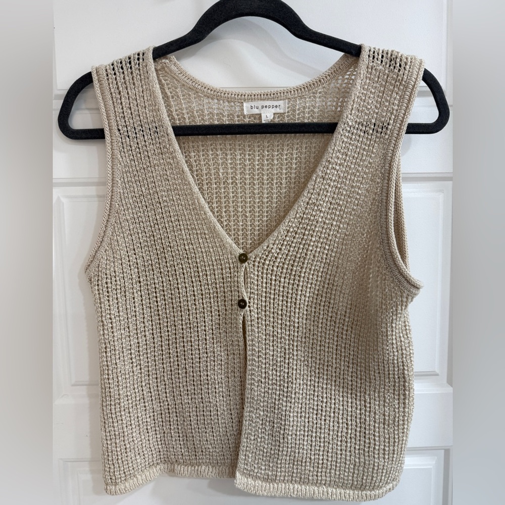 Blu Pepper Beige Knit Top vest - Picture 1 of 2